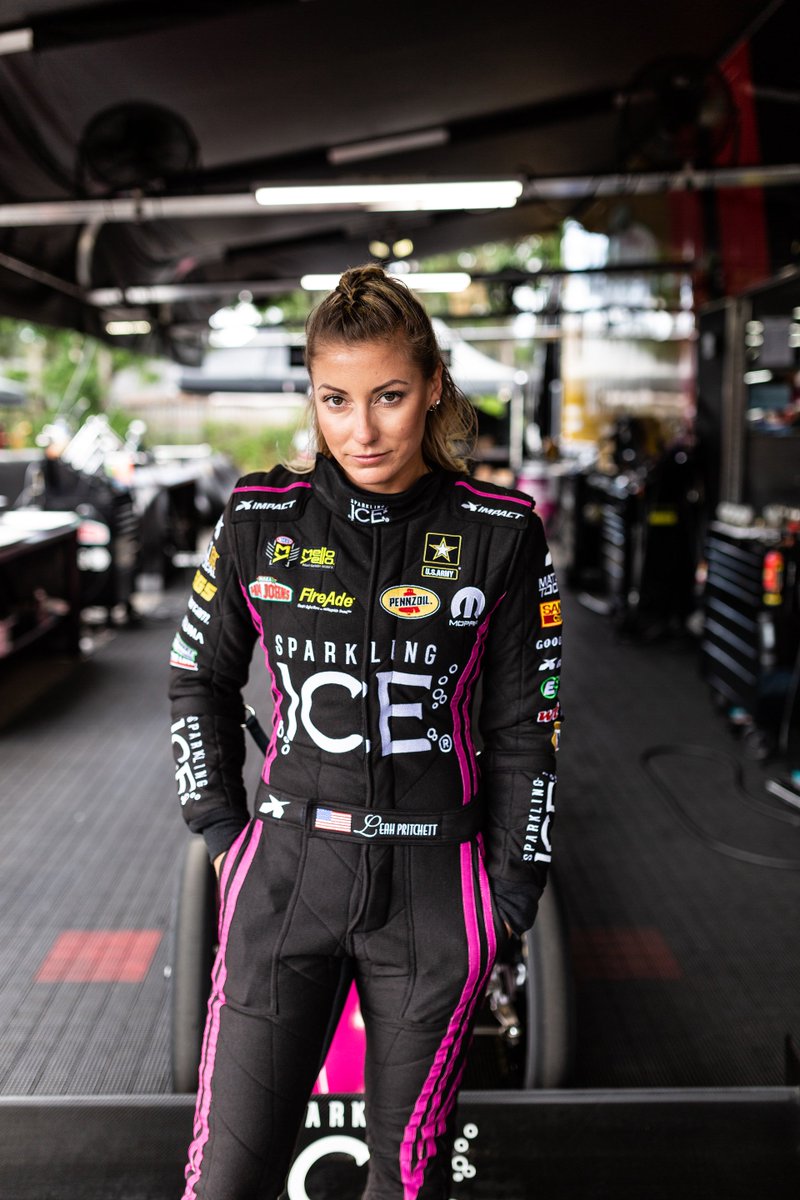 This August, we welcomed our brand partner, NHRA Top Fuel Dragster, Leah Pritchett, for a visit at the Talking Rain HQ. Not only did Leah reveal the Mystery Flavor LIVE on social media, she also surprised us by unveiling her Sparkling Ice Black Raspberry dragster for the weekend!