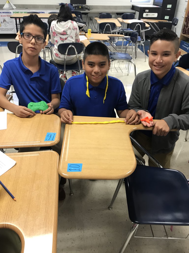 huertajaz_'s tweet photo. The wonder of play doughπππ #firstweekbestweek https://t.co/jPNeZMK125