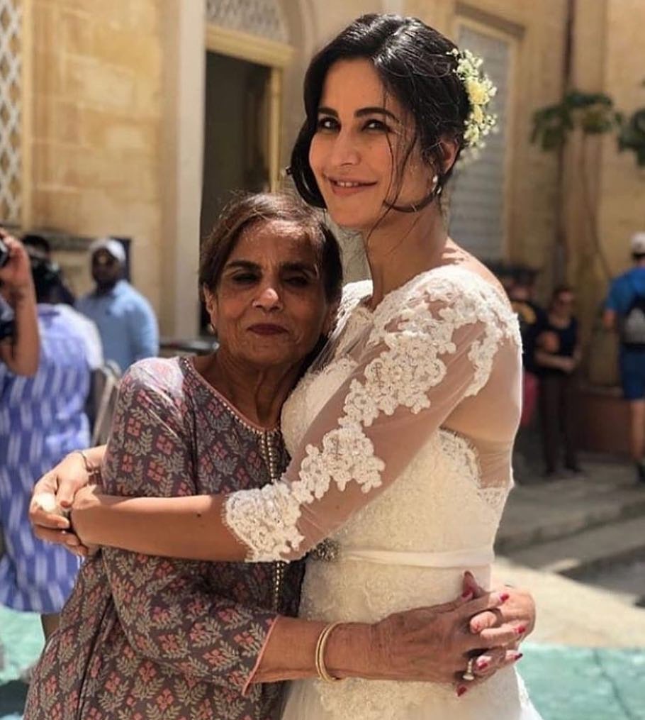 PhaserMag's tweet photo. Katrina Kaif and Salman Khan’s mother Salma Khan share a warm hug while shooting for Bharat in Malta😍💫✨
#KatrinaKaif #SalmanKhan #Fashion #Lifestyle #Magazine #phasermusicteam #phasermag #phaserfashionmag #fashion #musicindustry #phasemag #phaserfashion #phasermusic https://t.co/JeHkwlkGdY