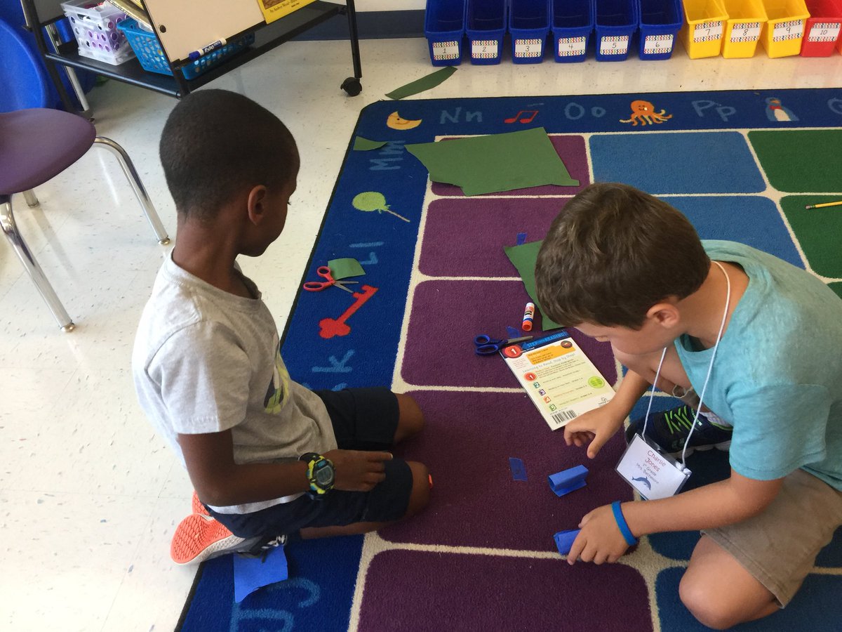 bethbatch6's tweet photo. Starting the year off in 1st grade @StratfordLndgES learning about cooperation! How can you work cooperatively with a partner to build a structure to hold a book? Lots of successes! #FirstSixWeeksofSchool #funin1st https://t.co/J5TkU224xj