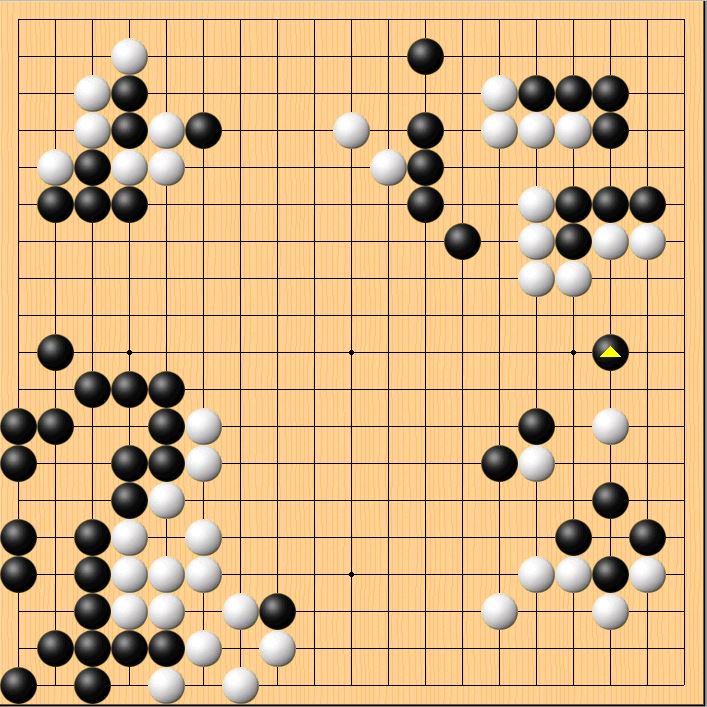 封じ手は、17ー十でした。第43期名人戦第1局2日目の対局が始まりました