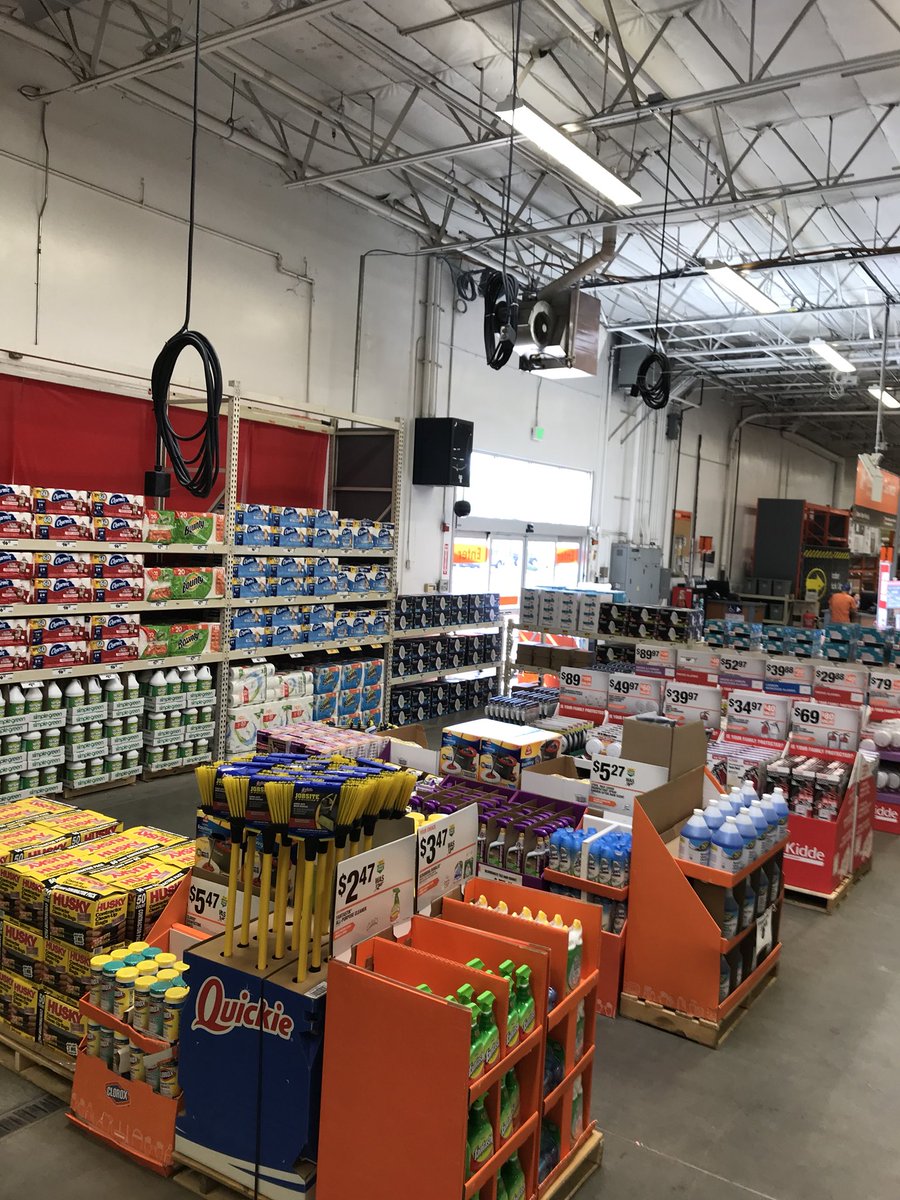 bryanpuentes00's tweet image. Shout out to associate Zabrina!! She was able to learn about merchandising today! And helped us finish our bulk areas today! Cleaning, Light bulbs, Fire and safety is ready to go! #FocusClasses #DevelopOthers