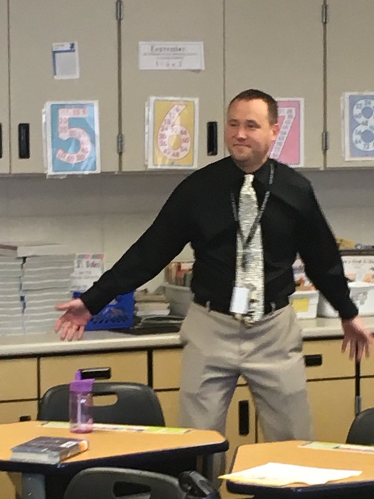 fisherbliven's tweet photo. Look who joined us for a Brain Break during snack time today! Thank you Mr. Mozer for being such a good sport. The students were all smiles. @jmmozer @MsideElemSCCSD #SCCSD #MsideSTEM https://t.co/uPixwq8oFn