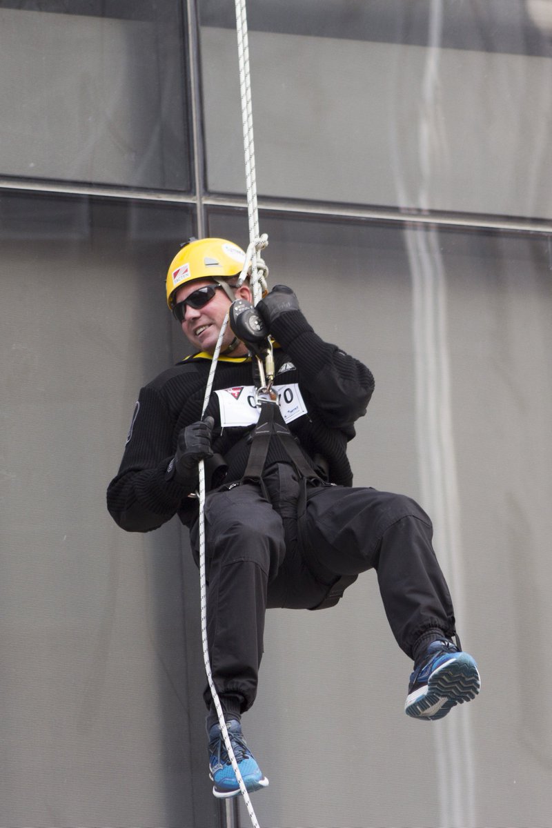 wpgpolice's tweet image. D/Chief Szyszkowski &amp;amp; Supt. Halley go over the  edge in support of Manitobans with disabilities, joining 70+ Manitobans participating in @EasterSealsMB #DropZone2018. Congratulations  to everyone who took part &amp;amp; thank you to the event organizers and volunteers. #WPSCommunity