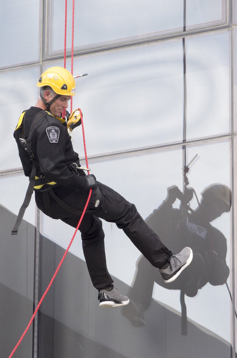 wpgpolice's tweet image. D/Chief Szyszkowski &amp;amp; Supt. Halley go over the  edge in support of Manitobans with disabilities, joining 70+ Manitobans participating in @EasterSealsMB #DropZone2018. Congratulations  to everyone who took part &amp;amp; thank you to the event organizers and volunteers. #WPSCommunity