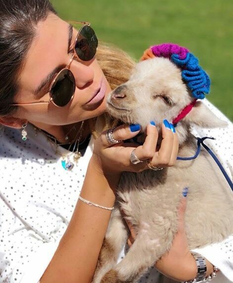 Miriamve2208's tweet photo. @loly_anto Dulce @loly_anto que imagenes mas tierna besitos😍😍😍 https://t.co/IKypISo6ls