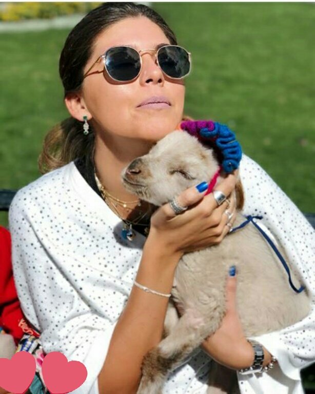 Miriamve2208's tweet photo. @loly_anto Dulce @loly_anto que imagenes mas tierna besitos😍😍😍 https://t.co/IKypISo6ls