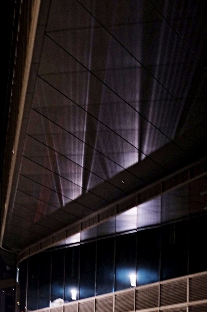 `The Dark-of-Night Series´

#PhotoArt #nightphotography #wien #Quartierbelvedere #architecturephotography