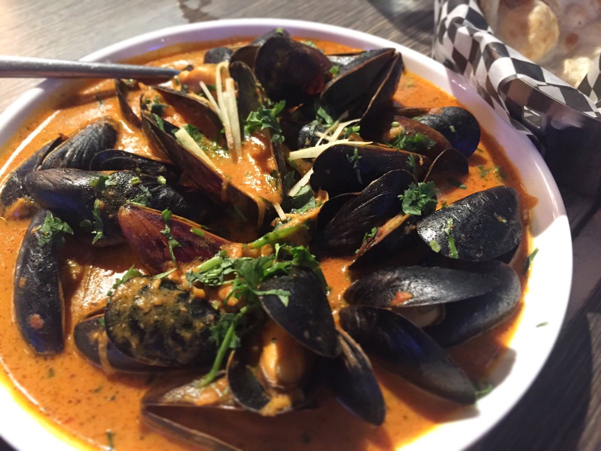 So we can finally see blue sky again! Maybe time to “see-food” as well? 
#yyj #yyjfood #yyjfoodie #varshayyj #mussels