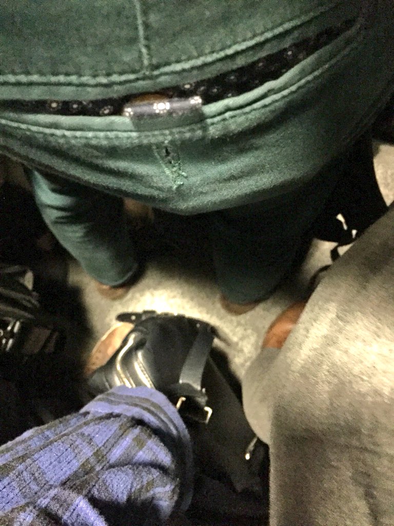 milkylush__'s tweet image. Welcome to commuter hell. 🤦🏻‍♀️ #BART #BayAreaProblems