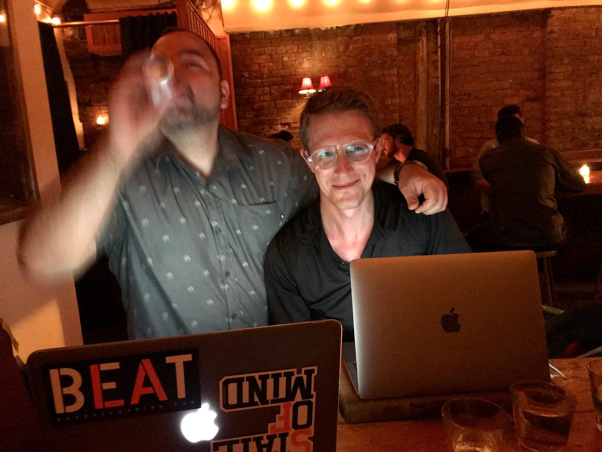 MOWMedia1's tweet image. here we are! so good to be next to my #superpali brother. Jason poured his wines and continues to be instrumental in the odyssey of #borderlesswine #winestudio @TerraSanctaCo