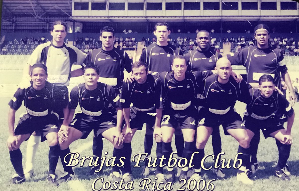segu29's tweet photo. Desempolvando recuerdos. 12 años atrás #Brujas #BrujasFC #SonOfTheWitch #Fútbol https://t.co/ZxkngelfSY