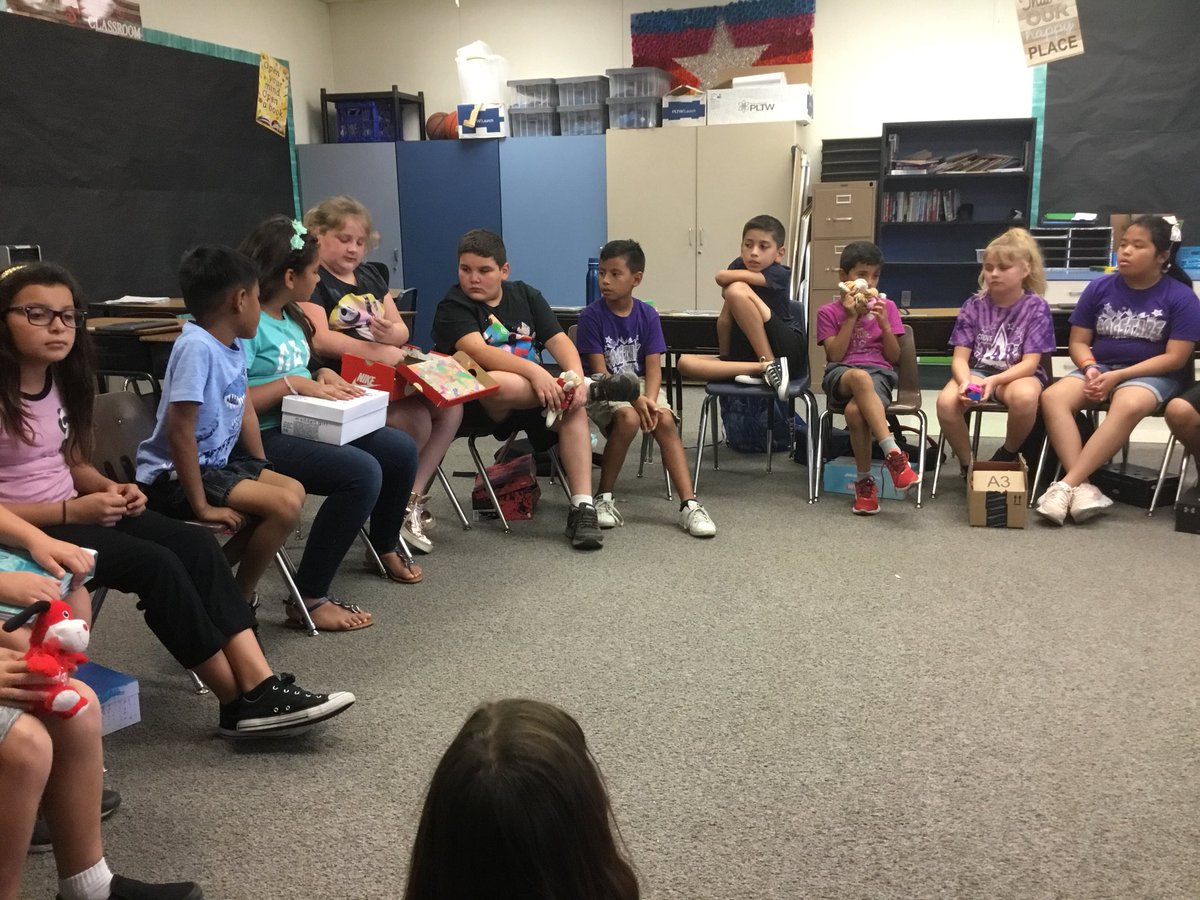 MrsOrtiz503's tweet photo. Shoebox project. Students brought items that are important to them and shared the stories behind their items with the class. #ClassroomCommunity #burtonstory https://t.co/6pDp2llpDU