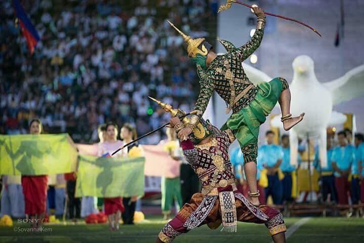 KhemarakJ's tweet photo. This is exactly true that this ល្ខោនខោល dance is belong to Cambodia . this kind of dance was created  by our Khmer ancestors . i just wanna show this wonderful art to the world .and tell to the world that Khmer is kingdom of wonder .
#ThisIsCambodiaCulture
#Cambodia https://t.co/oKLiFEcLXa