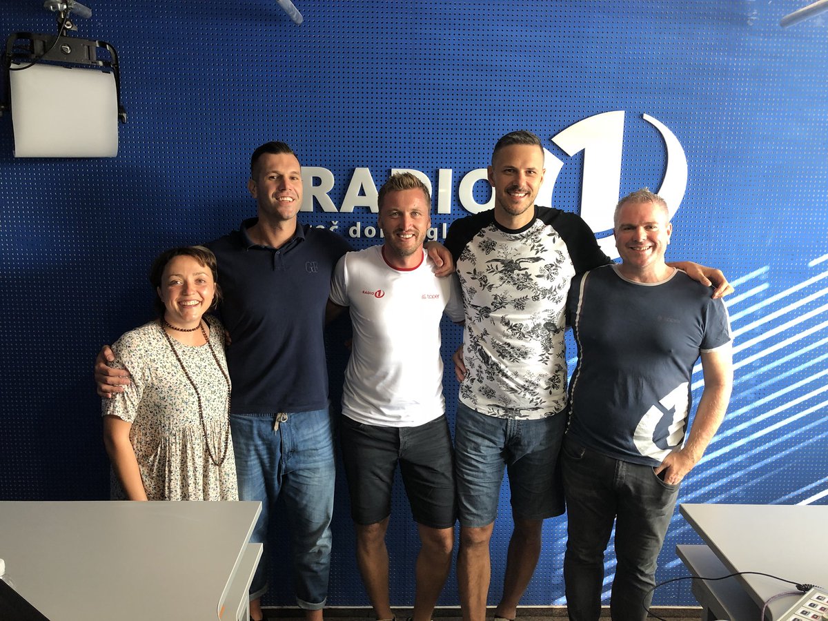BokiNachbar's tweet photo. Hvala Denis Avdic in ekipa @Radio1SLO za zabaven jutranji pogovor. Se vidimo jutri v Stožicah! https://t.co/zAVddGfKlq