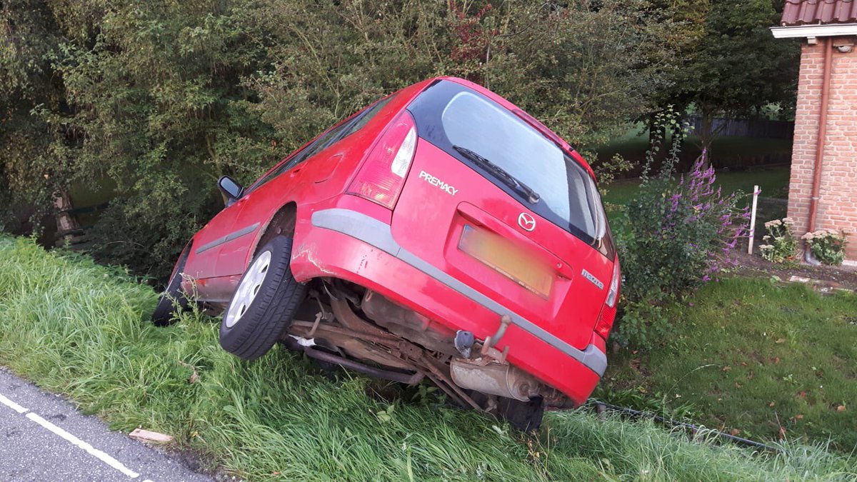 PDitmar's tweet image. #N468 #gaagweg eenzijdig ongeval. #autoVSlichtmast #geenletselwelschade @Vreugdenhil_  #bijnatewater