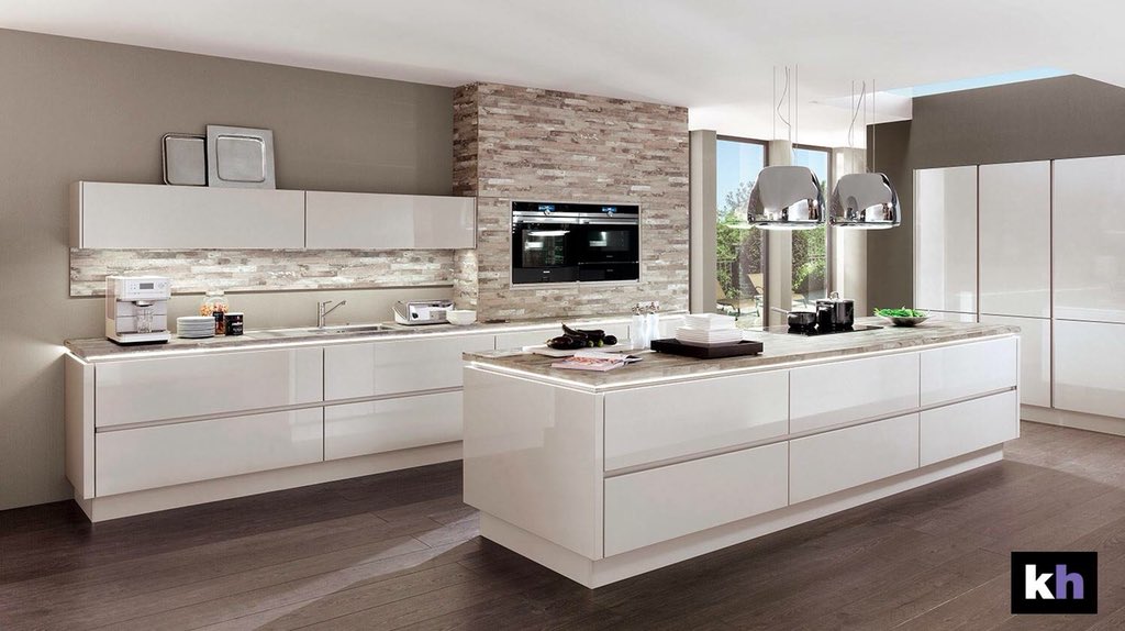 KutchenhausTW's tweet photo. Today, a high gloss kitchen is not just a white kitchen anymore as we are able to offer you a large variety of colours ranging from blacks, greys, reds creams and various shades of whites 🍒🍓 https://t.co/2ncYauidz5 #kutchennhaus #kitches #tunbridgewells https://t.co/EDtcfN9C81