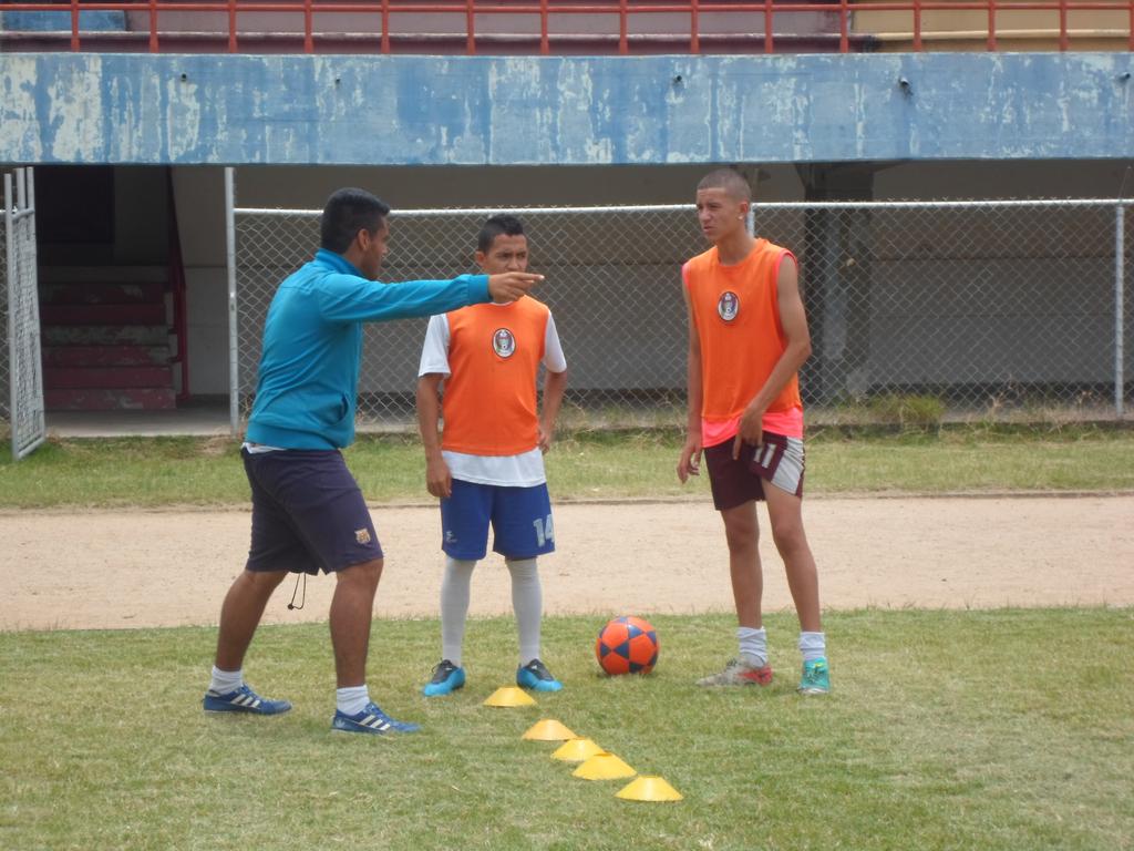 #Galeria || Esta y muchas más imágenes del entrenamiento del día de hoy las pueden ver en nuestra pagina de Facebook: Atlético Mérida FC. #VamosAtletico ⚽🏃