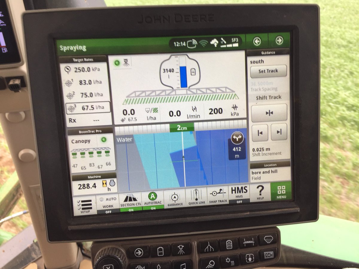 InsightAgStns's tweet photo. Customer running two @JohnDeere R4045 displays using shared coverage. In this instance one driver could enter a field that the other sprayer had done two weeks earlier and view its coverage map! Available on 4600 displays! #newtech #askushow https://t.co/zXvR9GrfF8