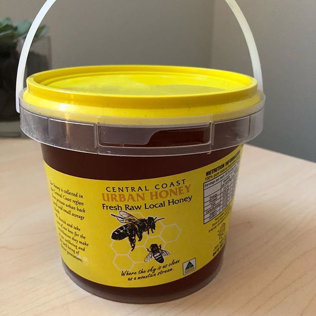BrewCloud's tweet photo. RT @BoxHeadBrewing: Just got me a tub of local honey, all harvested literally within about a 10km radius of my house. Going to make a honey mead, hopefully in time for Xmas.
.
.
.
#homebrew #homebrewing #homebrewingonly #brewer #brewing #mead #madewithlo… https://t.co/am34P1bPwt