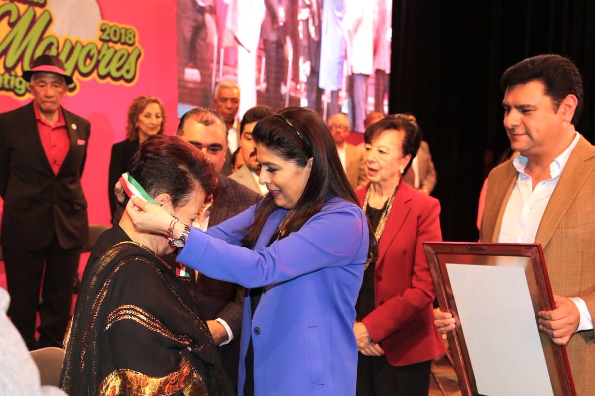 DanielRolandoJ's tweet image. Hoy en la Ceremonia del Día Nacional de las Personas Adultas Mayores reconocimos la trayectoria de Felicitas Chávez García y Manuel Noriega Olguín. ¡Enhorabuena!