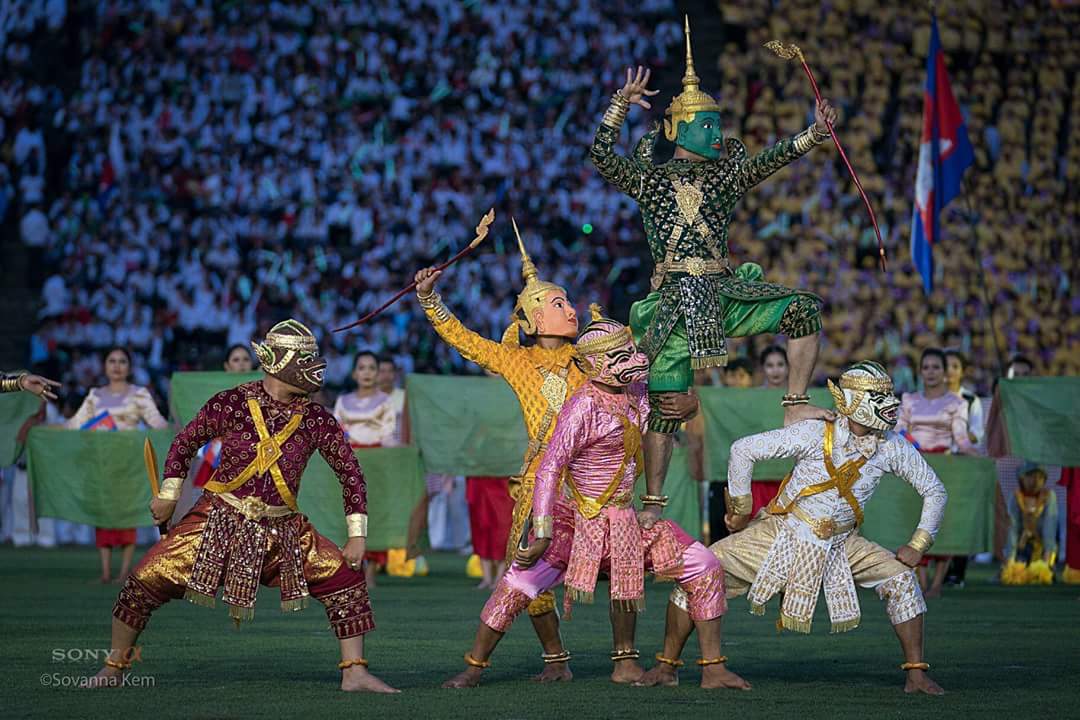 Heng00686838's tweet photo. Dear @UNESCO we are Cambodian people and we want to tell you about this. This is our culture not belong to Thailand!!. It's call Lakhorn Khorl (ល្ខោនខោល). We are love our culture 💕
#CAMBODIA 🇰🇭
#ItisCambodiaCulture 🇰🇭 https://t.co/BjPlmu1yQJ