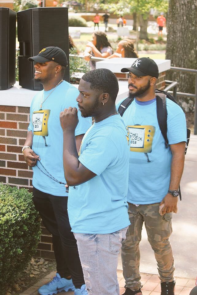 maybecaylin_'s tweet image. TransLITion Week Day 3 Mentors on the Yard @UCAMMP