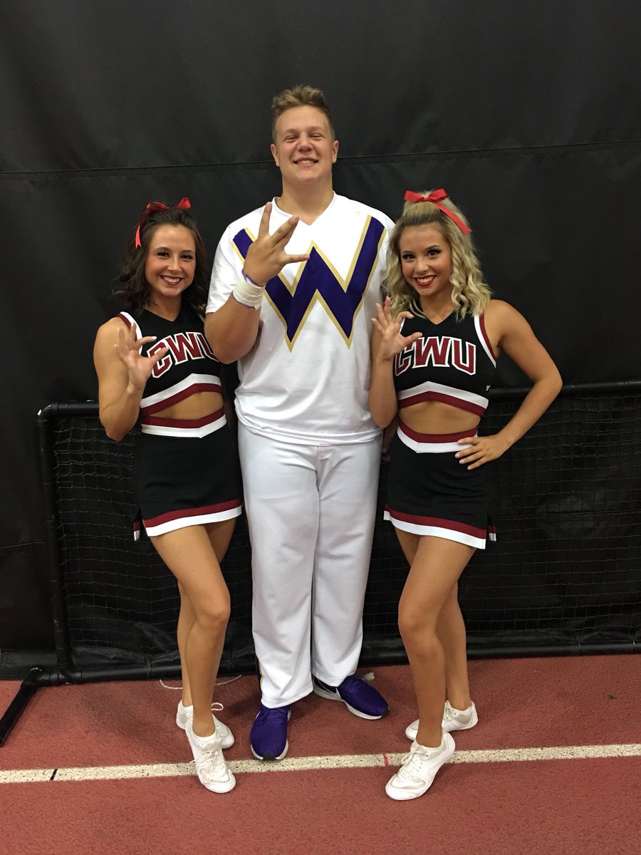 NTHS Varsity Cheer tweet media