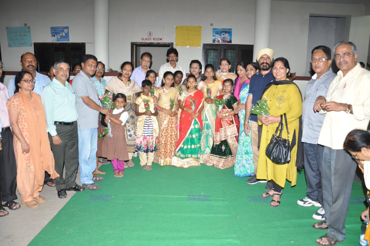 snesor92's tweet photo. Was a pleasure welcoming the Team..!!
A Warm welcome to the Team members...
Their Gesture towards the Differently Abled can never be faded from the Heart of Students..

#SNESOR https://t.co/ddWrpHbGfs
