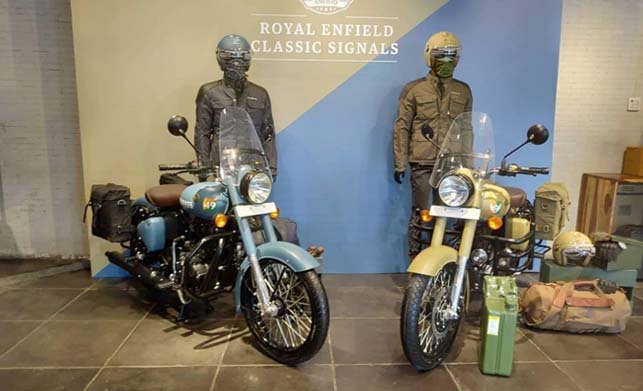 carsandbikenews's tweet photo. ABS உடன் ராயல் என்ஃபீல்ட் கிளாசிக் 350 சிக்னல்ஸ் பதிப்பு இந்தியாவில் வெளியிடப்பட்டது. விலை ரூ. 1.62 லட்சம்

#ABSModel #RoyalEnfieldClassic #RoyalEnfieldClassic350 #RoyalEnfield #RoyalEnfieldSignals #bike  #BikeNewsTamil #tamilnews #autonews360

https://t.co/k4UW0V8ODG https://t.co/6BCUtevPdr