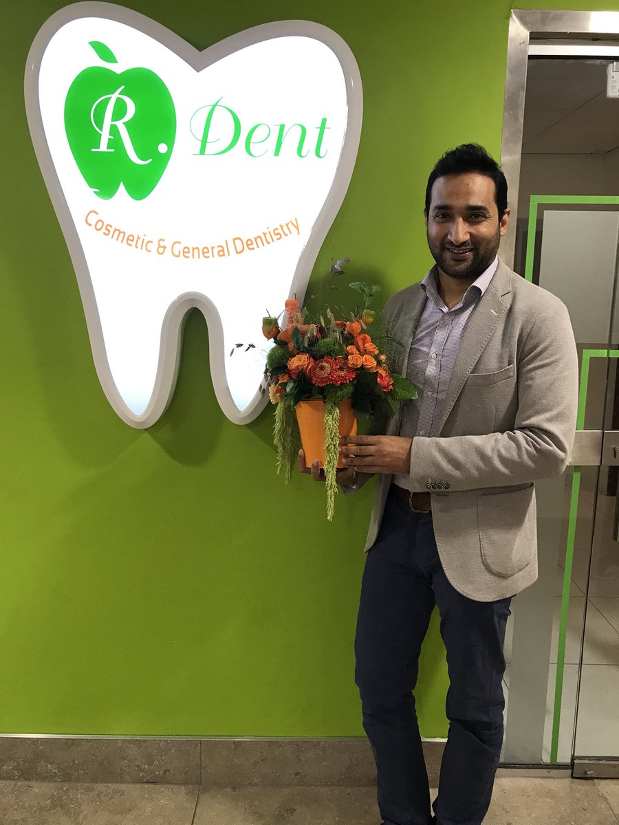 Rdent2's tweet photo. We’re delighted to accept these fabulous GoDutch #flowers  a very kind patient.  They brighten up our day as well as the clinic. #rdent #SayItSmiling #ThankYou #Galway #CosmeticDentistry https://t.co/0x6QRxhWLa