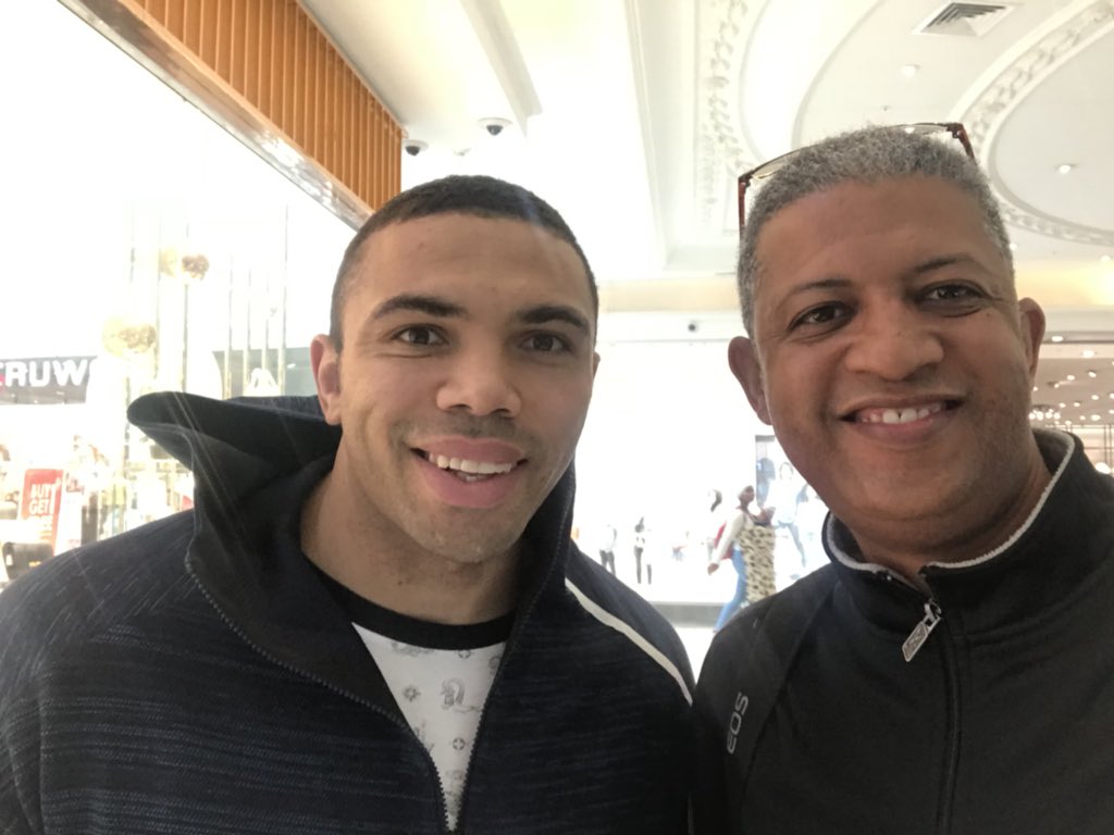 Guess who is in <a href="/CapeTown/">ᑕᗩᑭE TOᗯᑎ</a> today…<a href="/Smile904FM/">Smile90.4 FM</a> <a href="/BryanHabana/">Bryan Habana</a>
