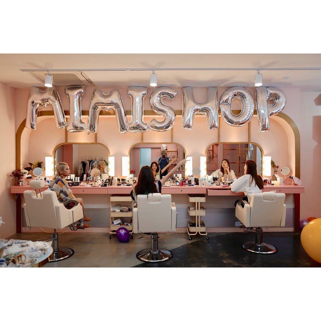 KSYThailand's tweet photo. [w_n_r00’s IG] MIMISHOP💈#mimishop #0830pm #jtbc4 
#w_n_r00 #WINNER #YOON #위너 #강승윤 https://t.co/aDH69wm9gu