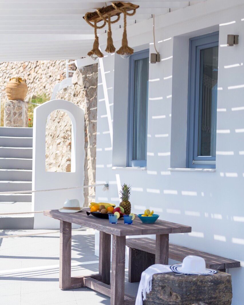 EnastronS's tweet photo. Find your private hideaway in Santorini. Check out our website and discover your dream accommodation https://t.co/9HDDah9qgG. 

#enastronsuites #Santorini #Greece https://t.co/5PeIWeqaIY