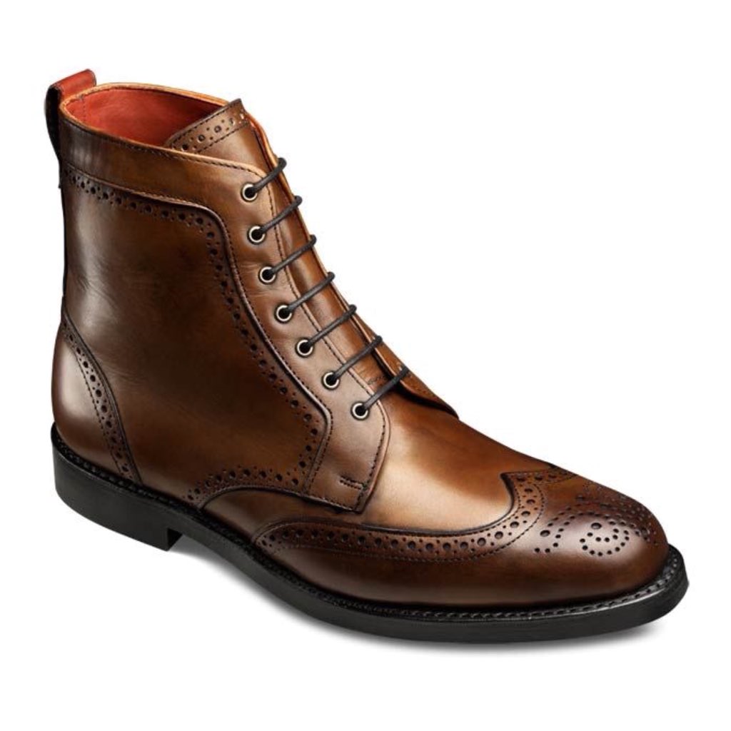 | W I N G T I P • B O O T S |
#handmadeshoes #leathershoes #leatherbags #leatherwallet #leatherjacket #boot #leatherboot #wingtipboot #customise #design #colour #comfort #mrsmithindia #tassel #oxfordshoe #brogues #leathersmithindia
Dm or whatsapp on the number given in the bio.