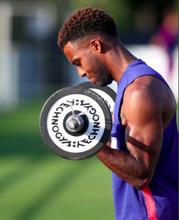 Footballogue's tweet image. [#LaLiga🇪🇸] Lemar🇫🇷 💬 : "Je ne ressens pas de pression à être le transfert le plus cher de l'Atlético car ce ne sont que des chiffres entre clubs. J’ai juste à faire mon travail sur le terrain et tout ira bien."

Marca