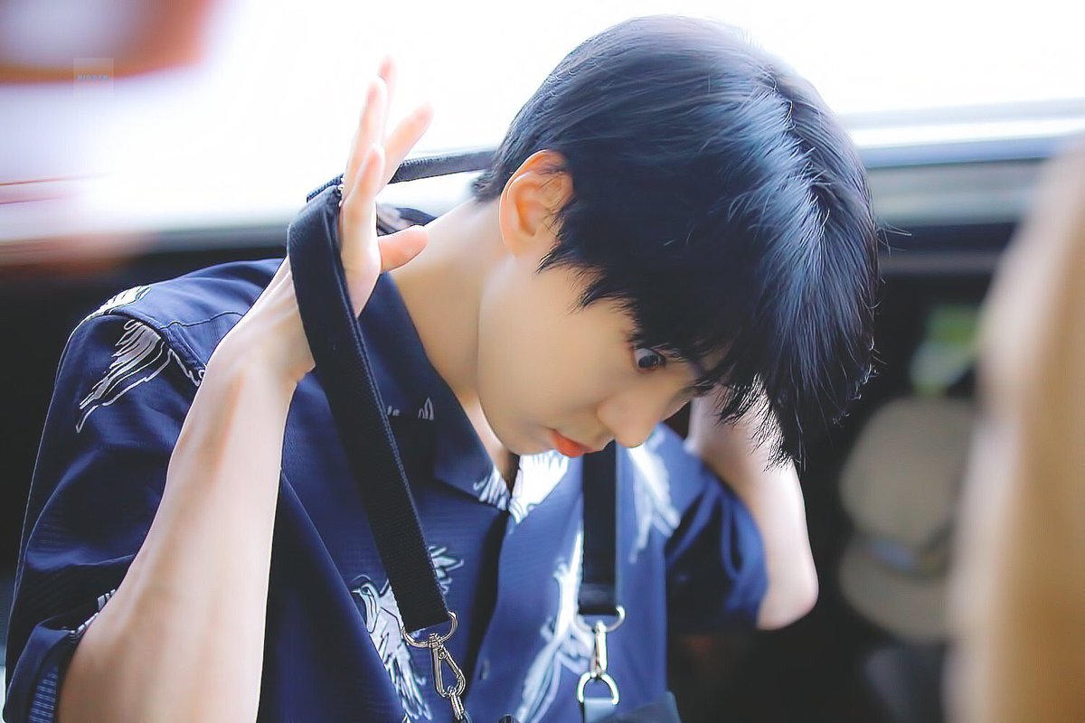 underdaseal's tweet photo. โดยอง = boyfriend material https://t.co/FUykNCzV2U
