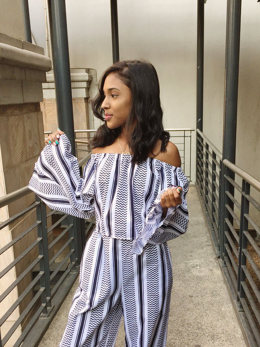 krisygov's tweet photo. Honey, your soul is golden ✨ 
#OOTD #styleinspo #fashionlover https://t.co/tSPMsl95bF