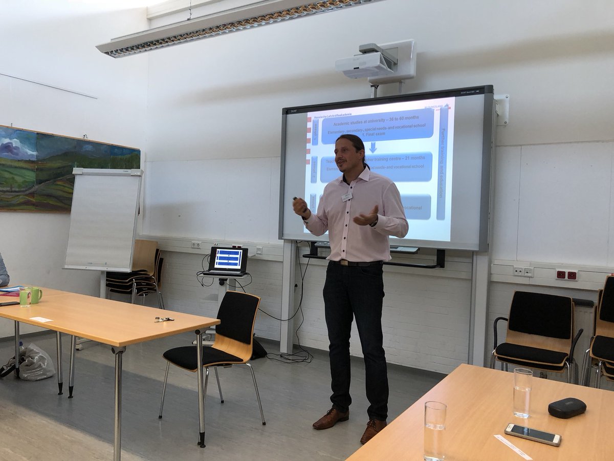 aliciagh_'s tweet photo. Today, we are in the teacher training center of Gießen, where teachers have to go after the University to be teachers in Germany (primary, secondary, special needs, vocational) #STEMSproject #grialusal https://t.co/F69eDAPSCD