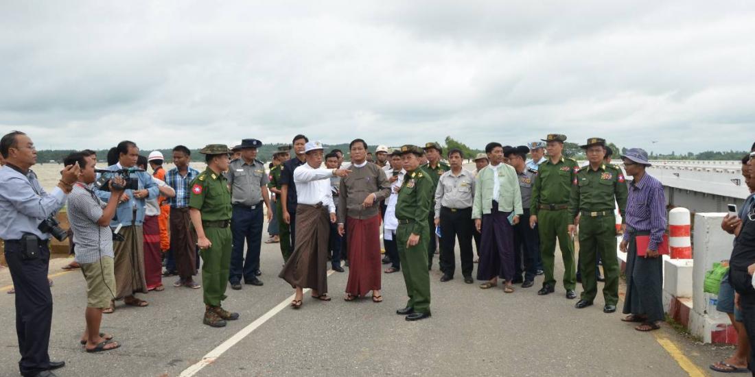 Myanmar Vice-president U Henry Vanhtiu and Commander in Chief SG Min Aung Hlaing checking broken Swa bridge that flooding of Swa Dam.
