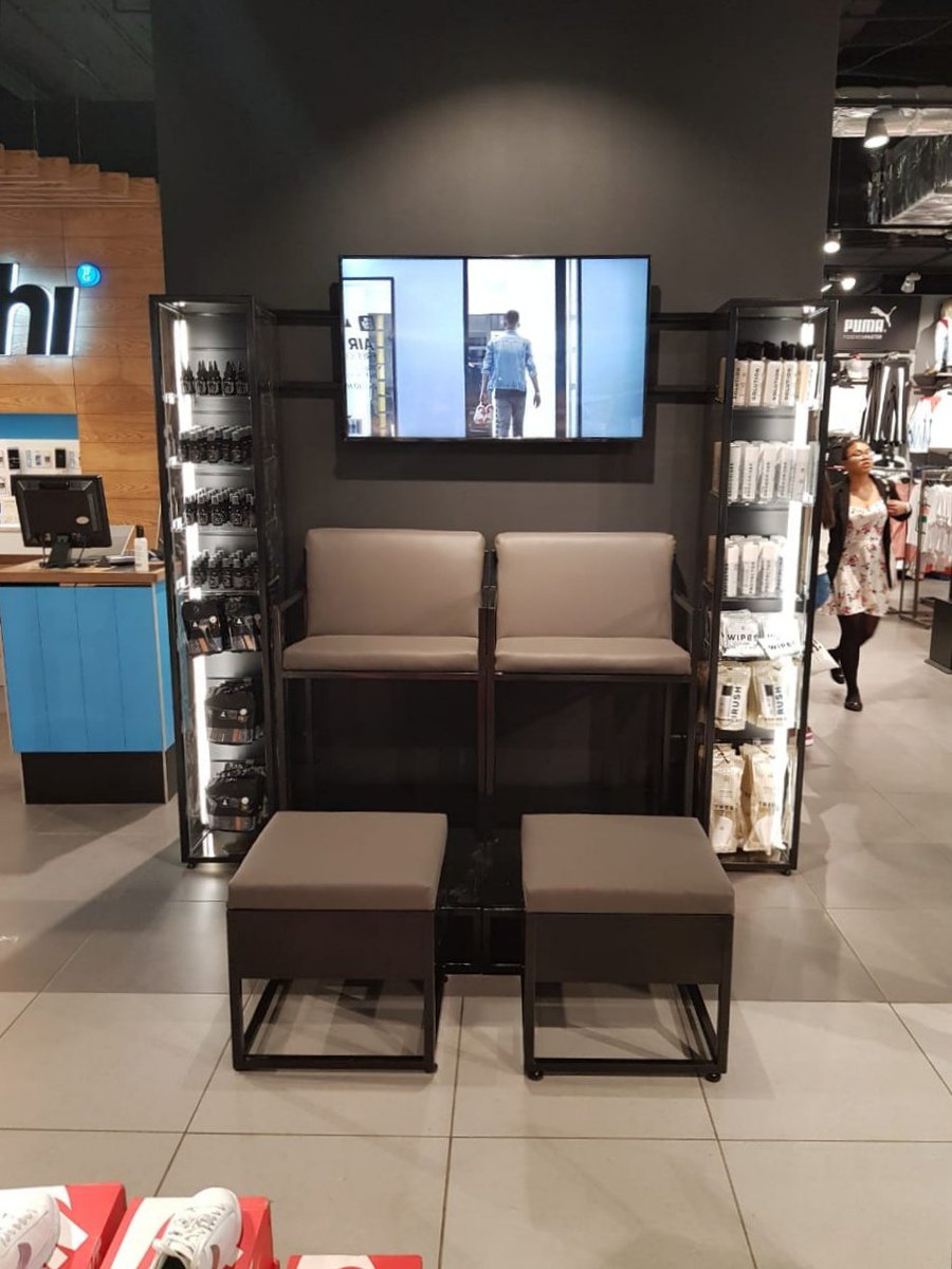 AVT_Solutions's tweet image. This display was recently installed in the Sneaker LAB section at @sportsceneSA in Eastgate Shopping Centre, to advertise new sneaker products and show their effectiveness #AVTSolutions #digitalsignage #retail