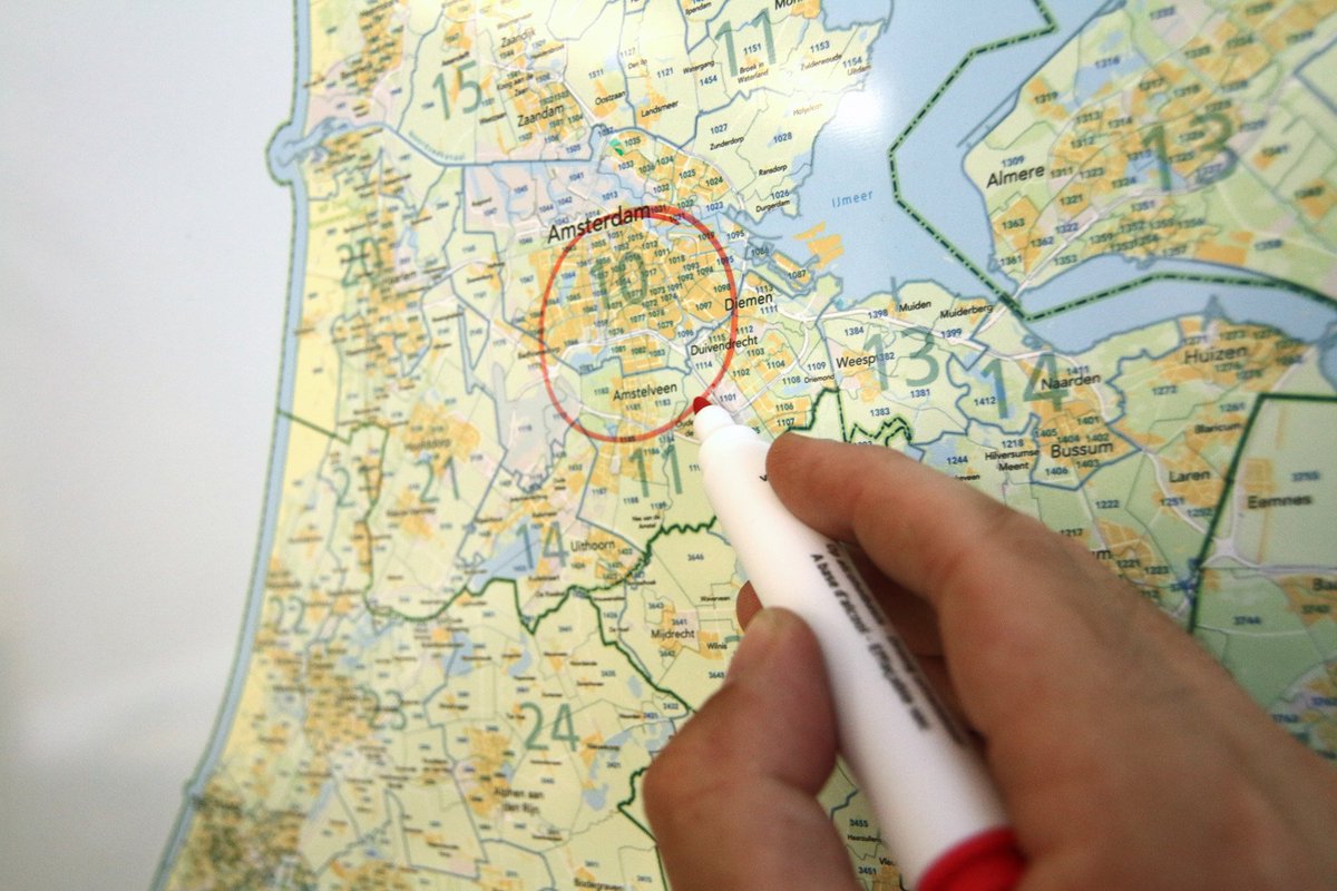 MapGear's tweet image. Maar analoog is ook nog gewoon fijn! In samenwerking met de cartografen van EMK te Deventer leveren wij ook magnetische postcodekaarten! Praktisch magneetbord in diverse varianten leverbaar! mapgear.nl/lekker-analoog/