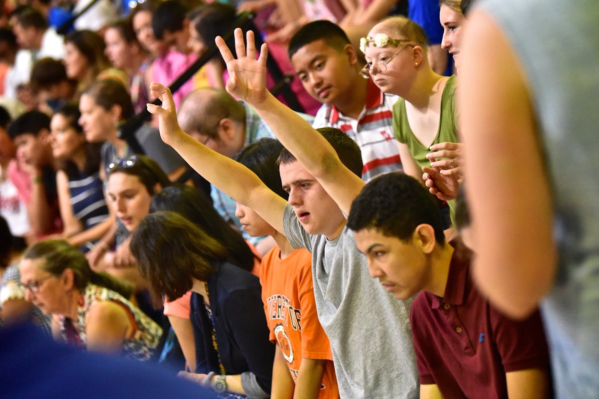 Ram_Snaps's tweet photo. First Pep Rally of the Year. Welcome to the Class of 2024. #FirstDayFairfax https://t.co/VHgl5p0p78
