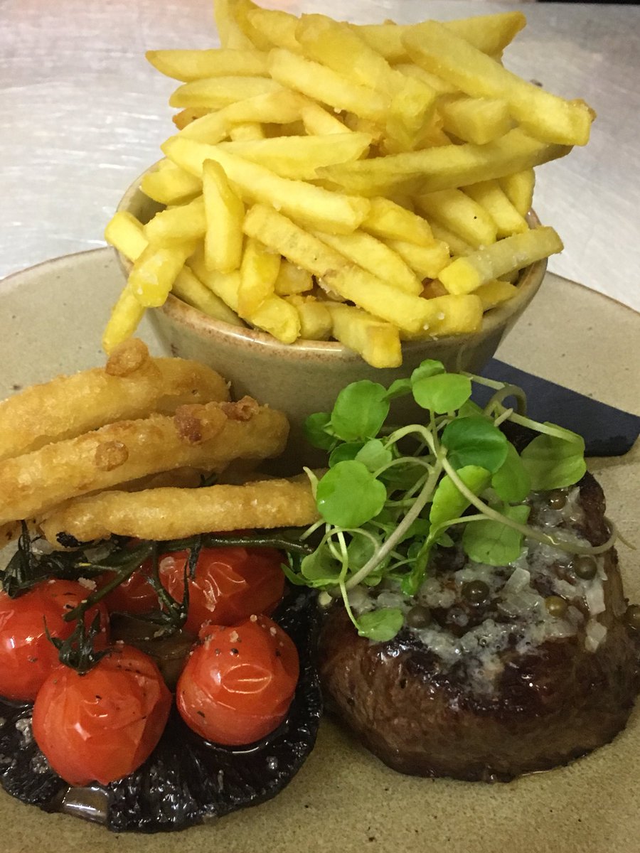 MatthewRennie4's tweet image. Don’t forget steak night @TheGeorge8 tonight 2 of our fantastic steaks from @FinestSaltAge and a bottle of wine for just £30 #steaknight