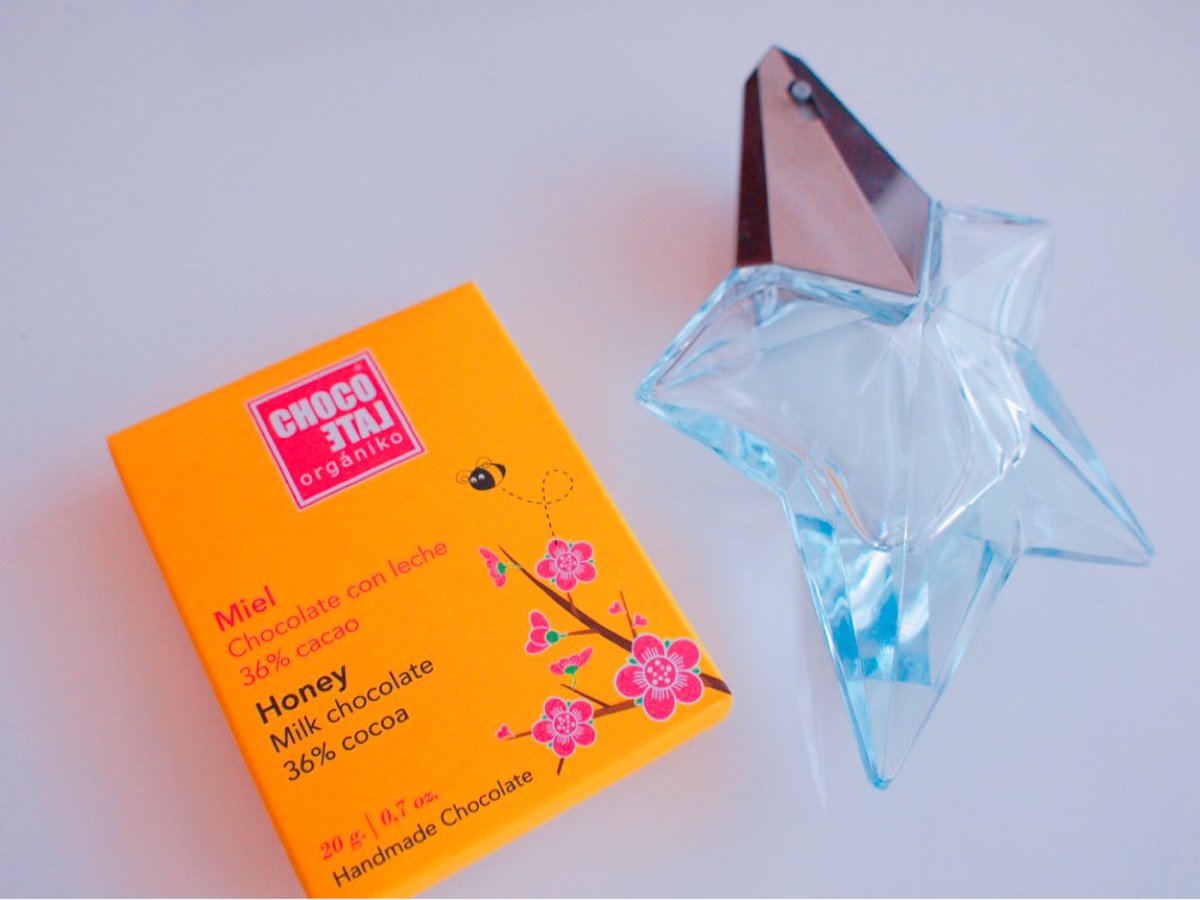 LamageSns's tweet photo. 好きな香りに包まれて🍫
 #chocolatdelegame #beantobarchocolate #beantobar #チョコ #チョコレート #スイーツ #名古屋 #名古屋駅 #名駅 #中村区 #中村 #antidotechocolate #fineandraw #marou #chocolateorganiko #chocolatmadagascar #chocstars https://t.co/zS1NzzXvkz
