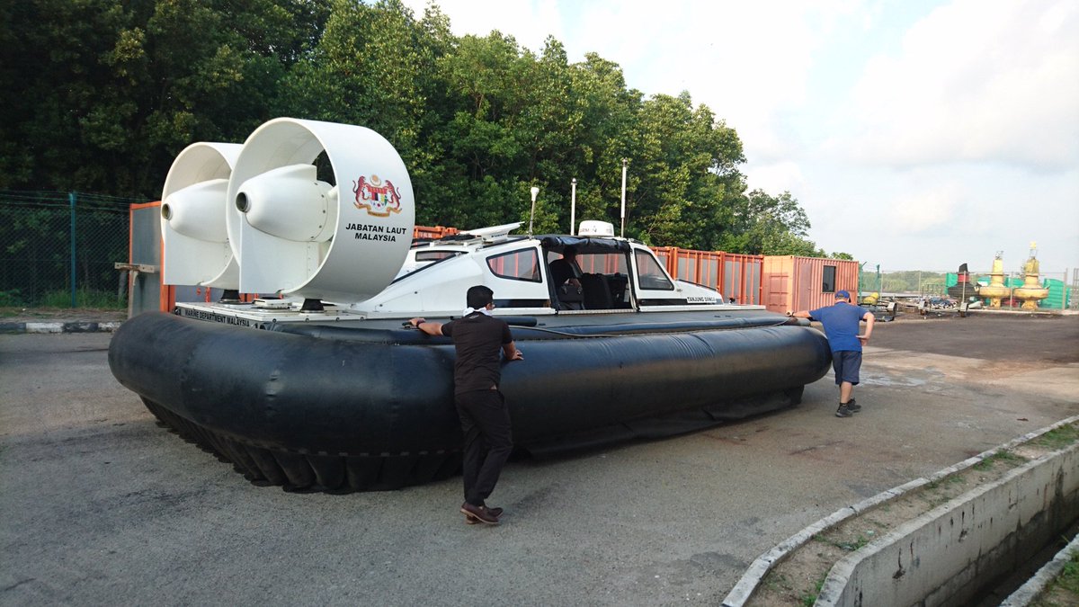 BISENGroup's tweet photo. @VickiTreadell @GriffonGHL @lautMY Thanks to @lautMY, @GriffonGHL, @MyTanahair and @VickiTreadell for your great support in achieving first Malaysian trained #995ED pilots and Marine Department’s rapidly redeployable trailerable hovercraft for #disaster response capability for #floods #mud and #SAR. https://t.co/qUw5QP4g3Q