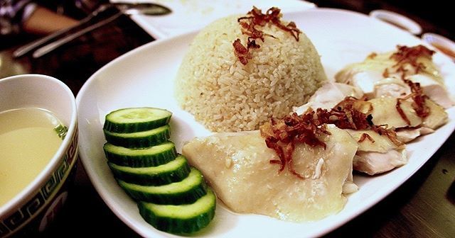jackiemsydney's tweet photo. Panoramic shot of my Hainanese Chicken Rice from my restaurant days; photo courtesy of Ian Chow.
#foodshare #foodie #foodlover #foodporn #foodgasm #foodstagram #getinmybelly #instaeat #sharefood #instafood #devourpower #foodblog #chickenrice #huffpostta… https://t.co/tZHEkBJU2k https://t.co/3TyZgR9wHQ