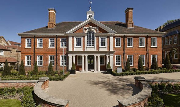 Torc24UK's tweet photo. Property news: Georgian homes are the most popular period homes in Britain – estate agents https://t.co/pLjow12tVL https://t.co/7bLVdUICAT