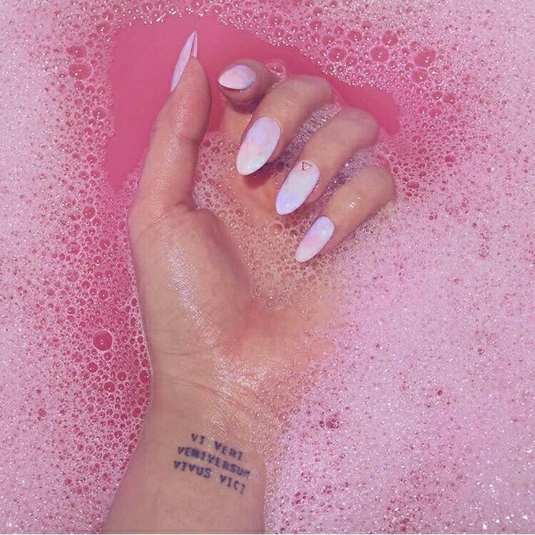 Acrylic nails inspiration.