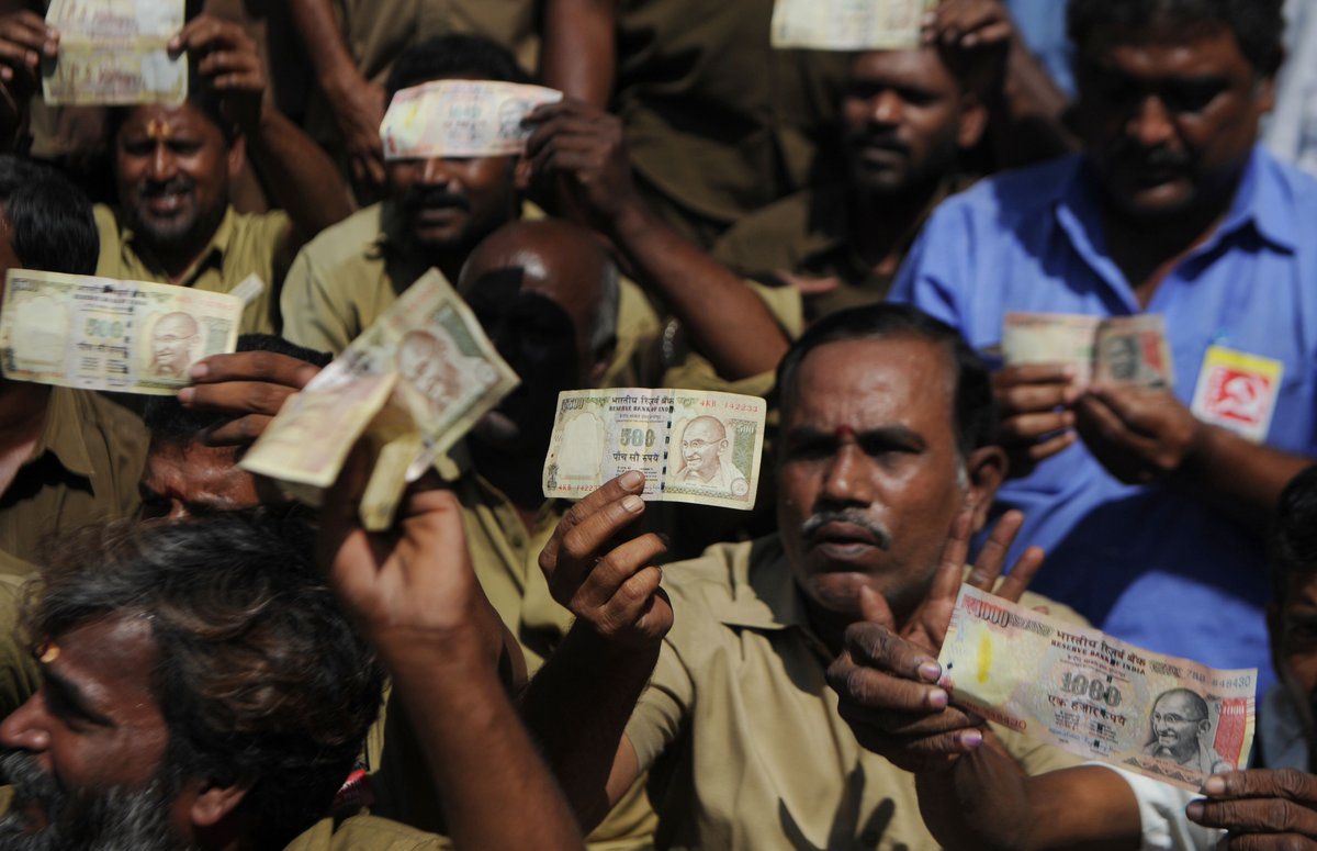 Rs 15.44 lakh crore demonetised, but Rs 15.31 lakh crore back in banks, says RBI: bit.ly/2oj790T